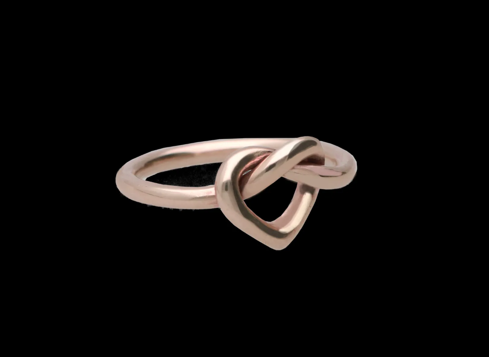 anello_cuore_annodato_in__2.webp Anello Cuore annodato in Oro 9kt | Rubinia Gioielli Clearance
