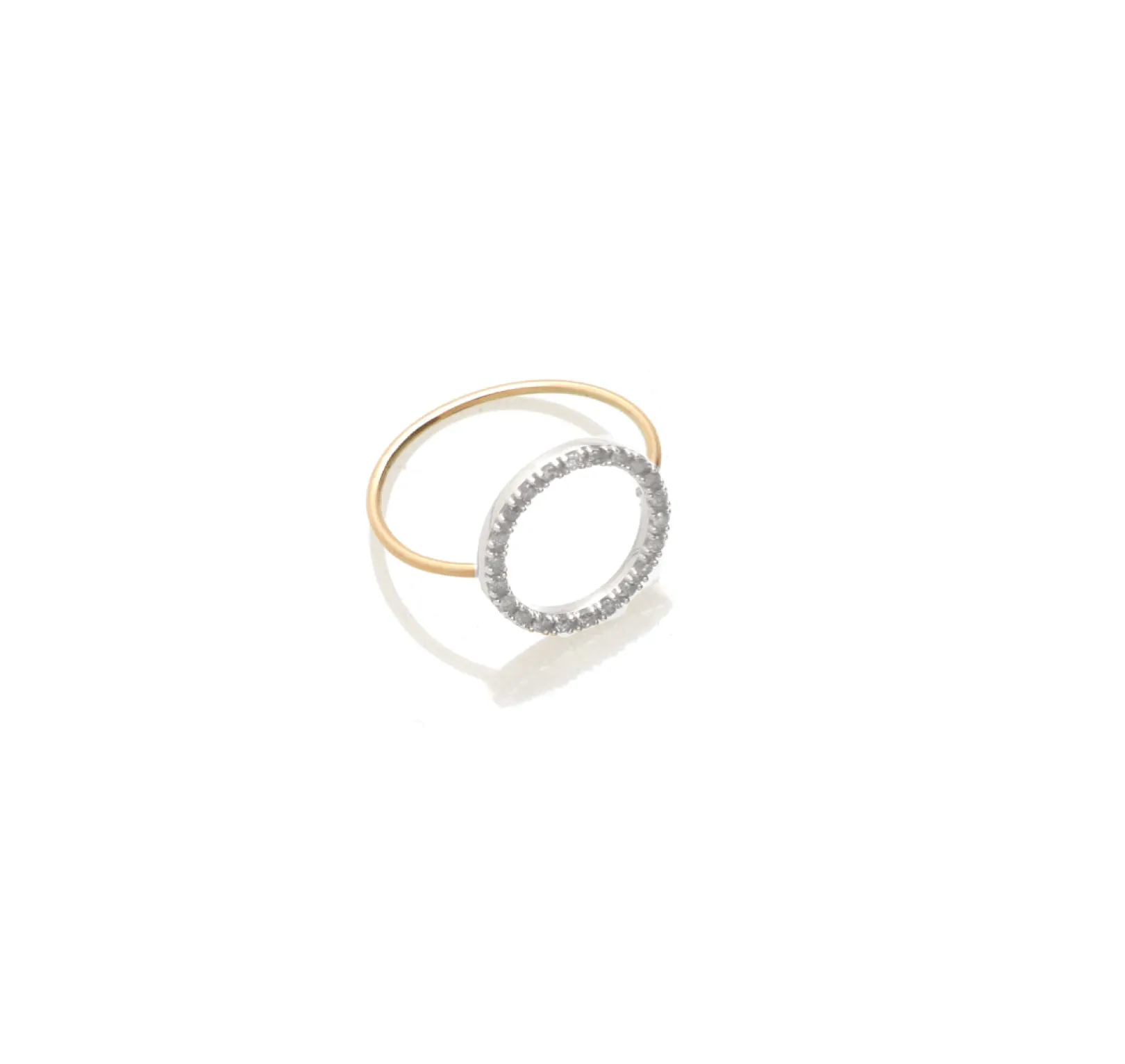 anello_filodamore_in_oro__0-11.webp Anello Filodamore in Oro Giallo 9kt con cerchio grande e Diamanti Bianchi | Rubinia Gioielli New
