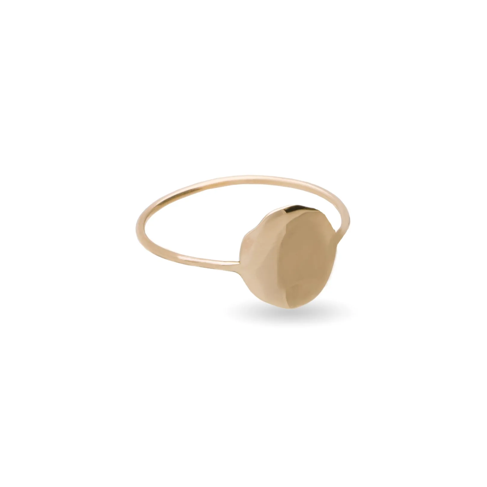 anello_filodamore_in_oro__5-1.webp Anello Filodamore in Oro /Giallo 9kt con sigillo tondo personalizzato | Rubinia Gioielli Clearance