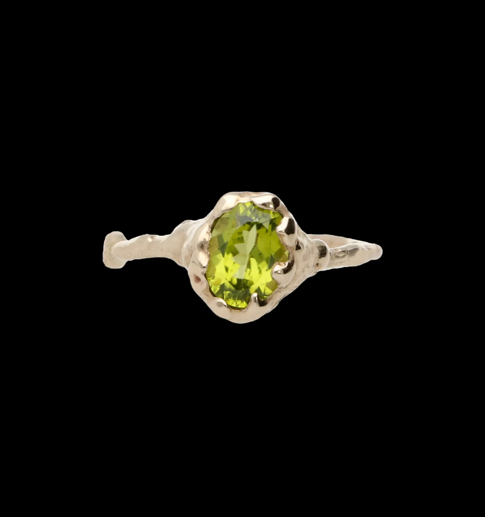 anello_in_oro_giallo_kt_e_0-10.webp Anello in Oro Giallo 9kt e Peridot | Rubinia Gioielli Discount