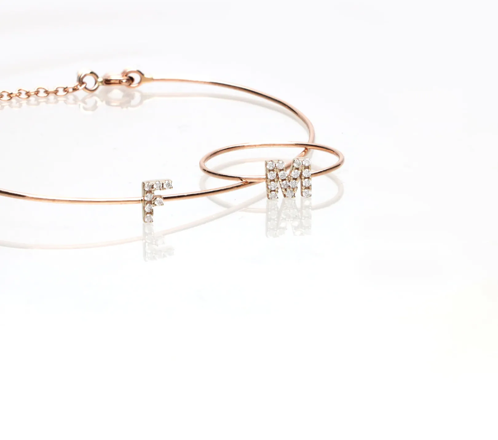 bracciale_filodamore_con__3-1.webp Bracciale Filodamore con iniziale in Oro Rosa 9kt e Diamanti | Rubinia Gioielli Clearance
