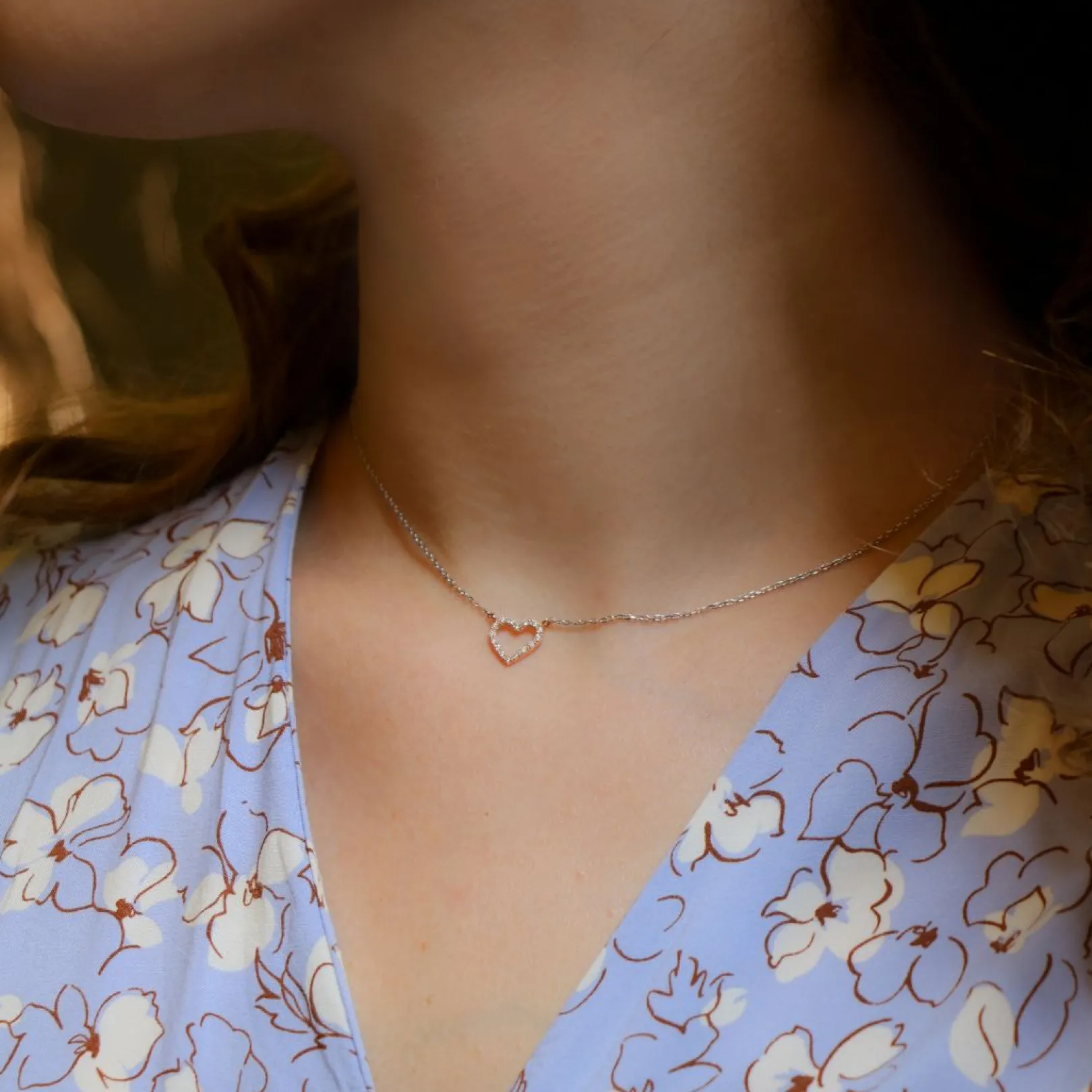collana_filodamore_in_oro_1.webp Collana Filodamore in Oro Bianco 9kt e Cuore in Oro Rosa 9kt di Diamanti Bianchi | Rubinia Gioielli Outlet