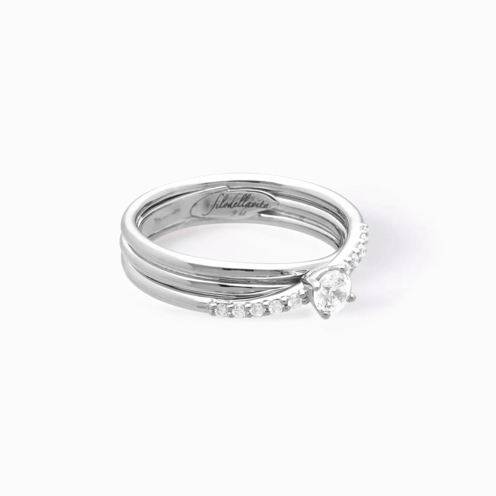 filodellavita__fili_in_or_0-5.webp Filodellavita 3 fili in Oro Bianco con Diamante Colorless e riviere di Diamanti | Rubinia Gioielli Hot