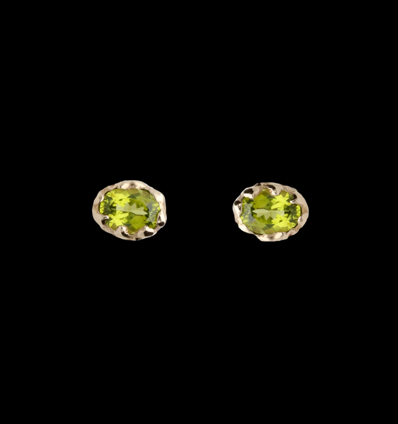 orecchini_a_lobo_in_oro_g_0-3.webp Orecchini a lobo in Oro Giallo 9kt e Peridot | Rubinia Gioielli Clearance