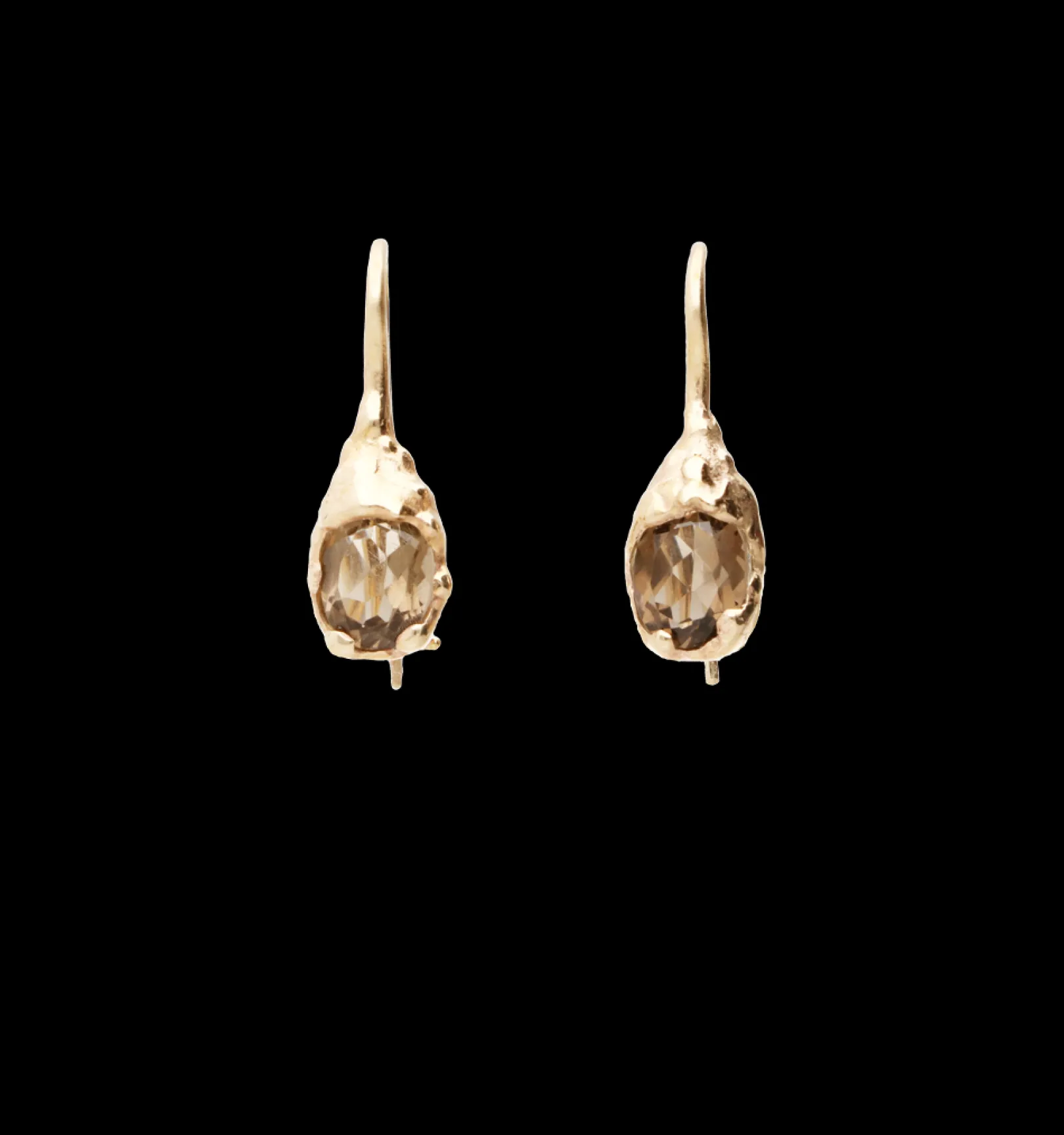 orecchini_a_monachella_in_0.webp Orecchini a monachella in Oro Giallo 9kt e Quarzo Fumè | Rubinia Gioielli Fashion
