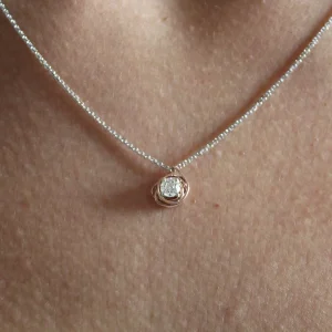 Punto Luce Filodellavita in Oro Rosa con un Diamante Colorless | Rubinia Gioielli Fashion